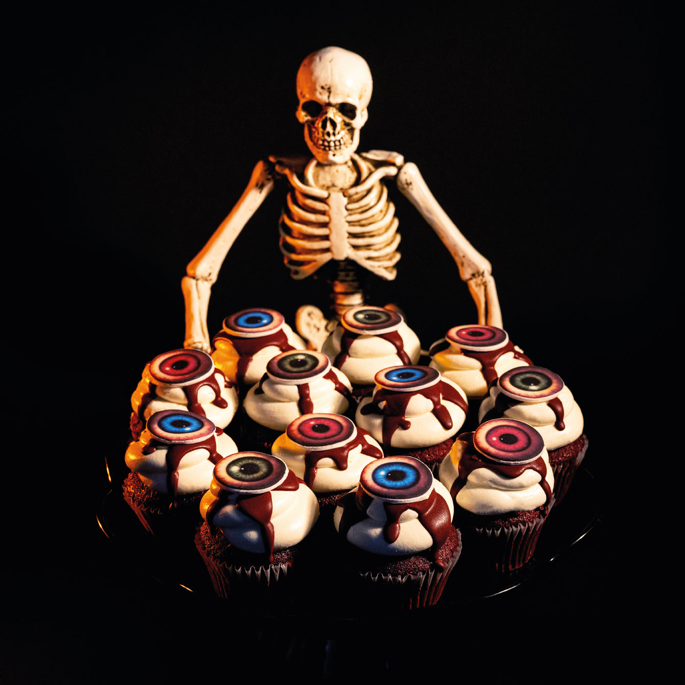 Bloody Eyeball Horror Cupcakes