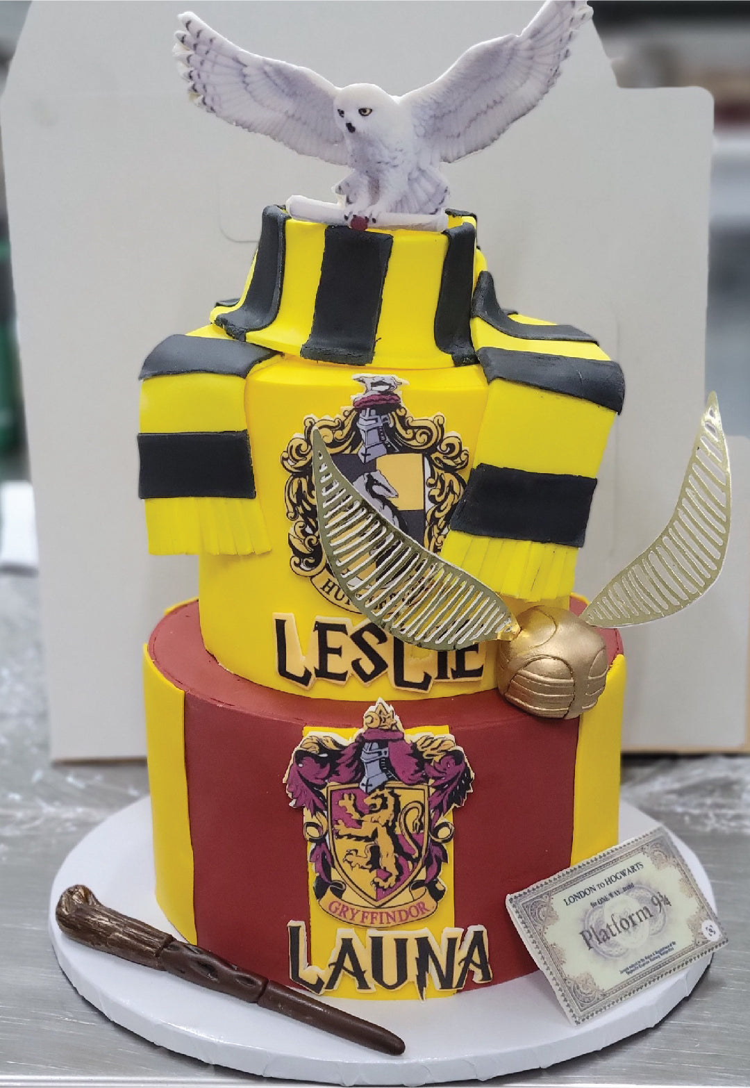 Harry Potter  Hufflepuff and Gryffindor cake - Sweet E's Bake Shop - The Cake Shop