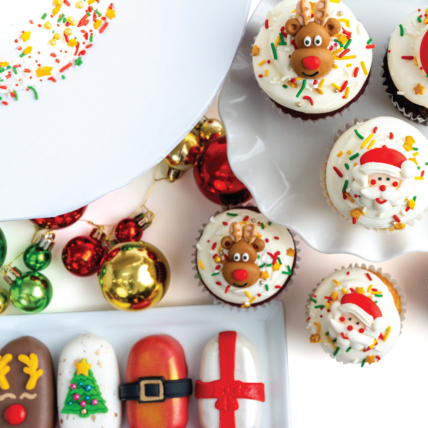 The Holly Jolly Treats Bundle