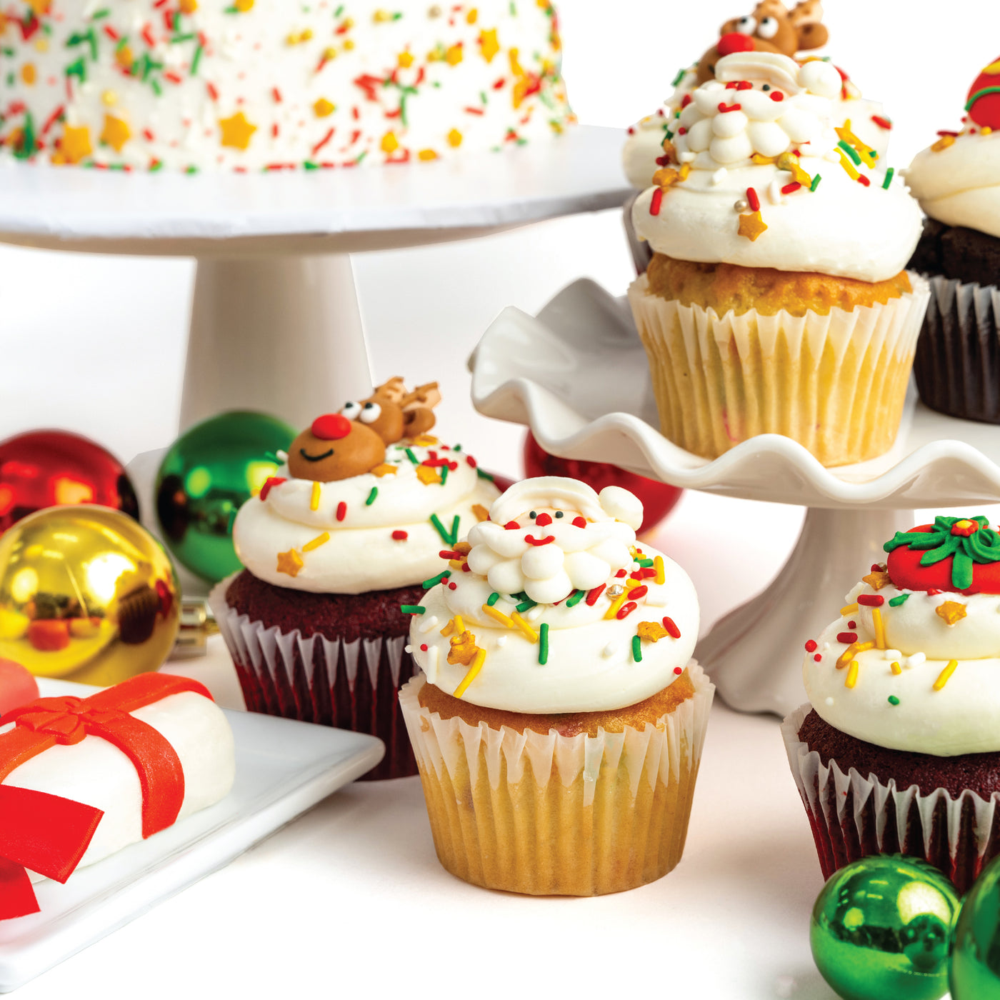 The Holly Jolly Treats Bundle