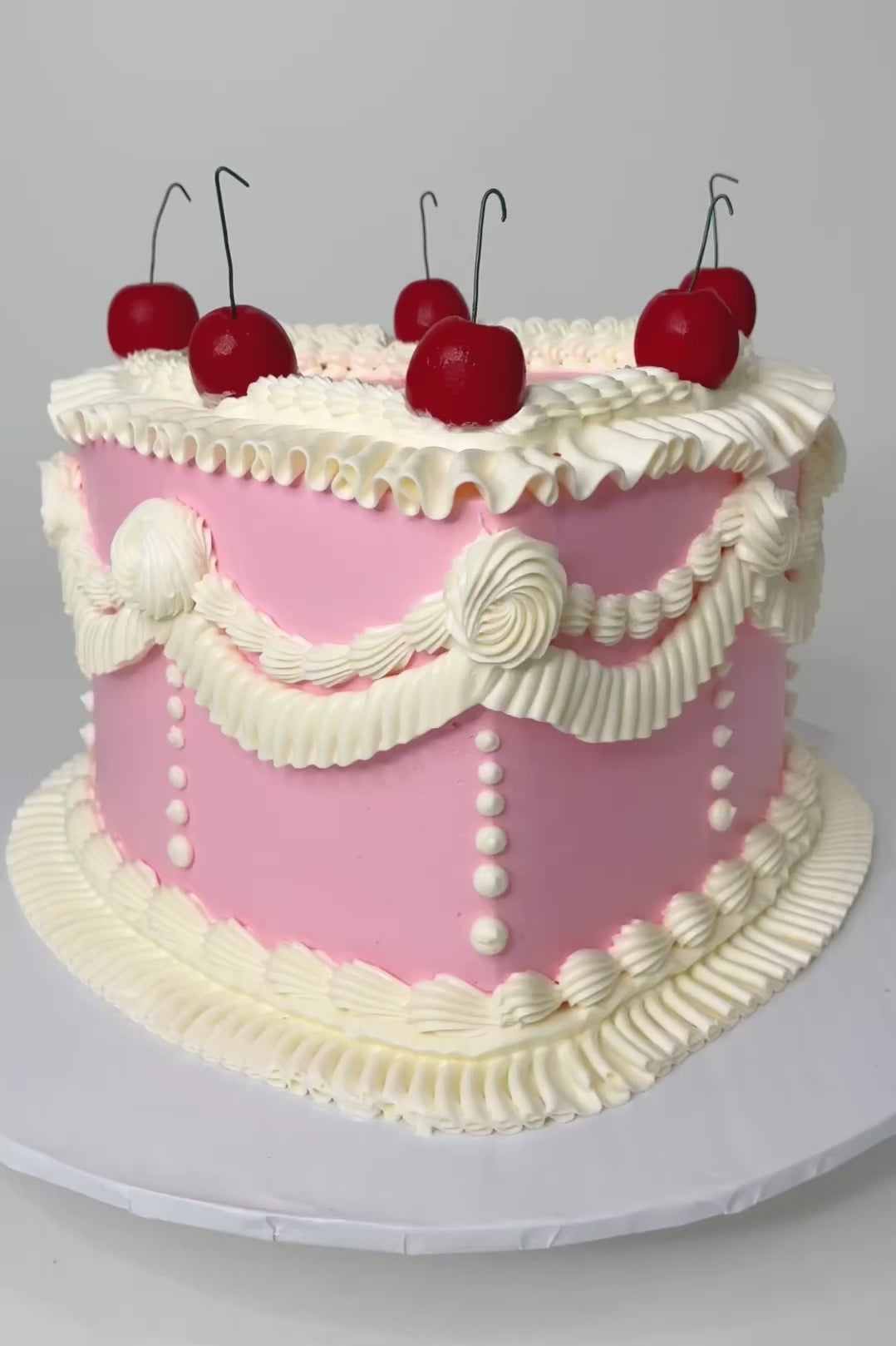 Vintage Heart Cake | Choose Your Color