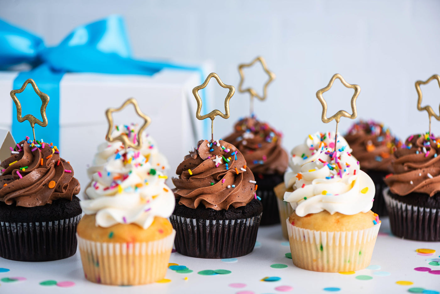 Mini Golden Star Sparklers - Sweet E's Bake Shop
